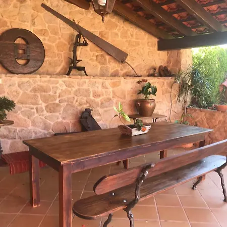 With Large Garden Next To The Holiday home *