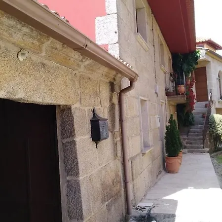 With Large Garden Next To The Holiday home Pontevedra